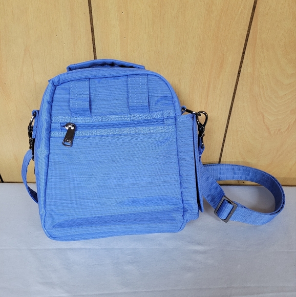 Lug Flaaper SE Convertable Crossbody - Picture 3 of 12